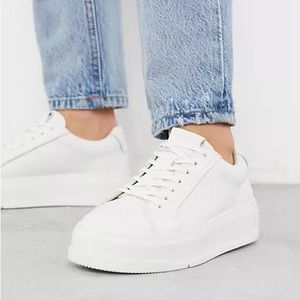 NWOT Vagabond Judy White Platform Sneakers